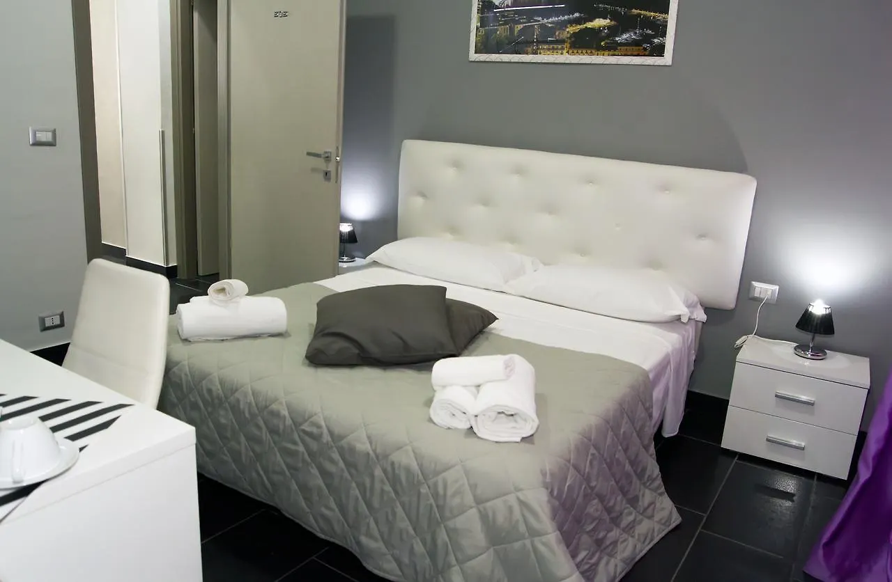 B&B Napoli Binario 1 0*,